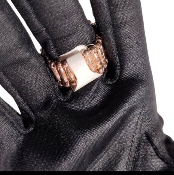 ROSE Gold Rhinestone Stretch Ring - Picture 3 of 3